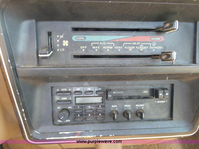 image for item K1223 1991 Ford F150 XLT Lariat pickup truck