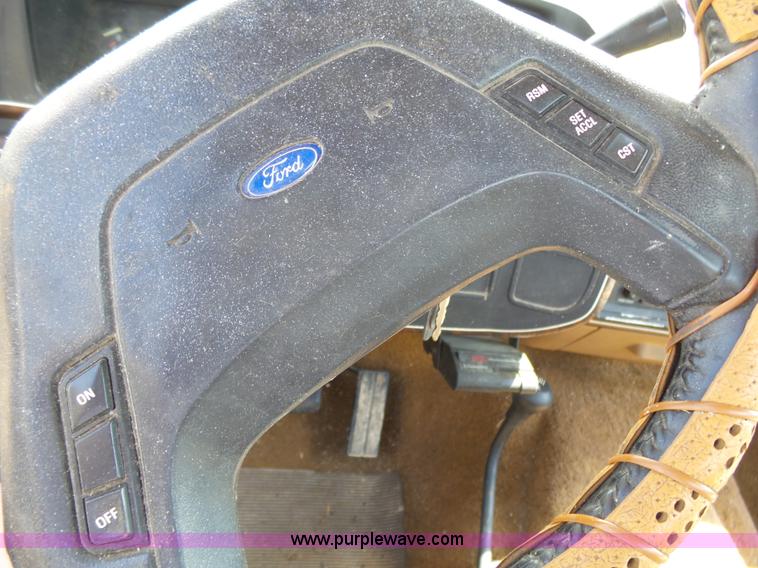 image for item K1223 1991 Ford F150 XLT Lariat pickup truck