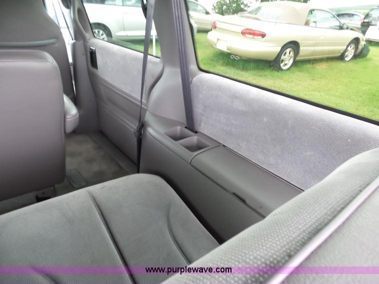 image for item K1227 1995 Dodge Grand Caravan