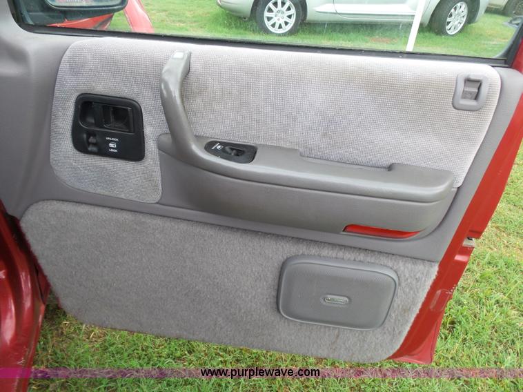 image for item K1227 1995 Dodge Grand Caravan