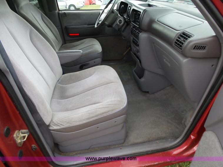 image for item K1227 1995 Dodge Grand Caravan