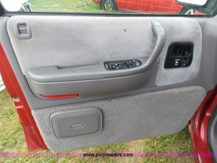 image for item K1227 1995 Dodge Grand Caravan