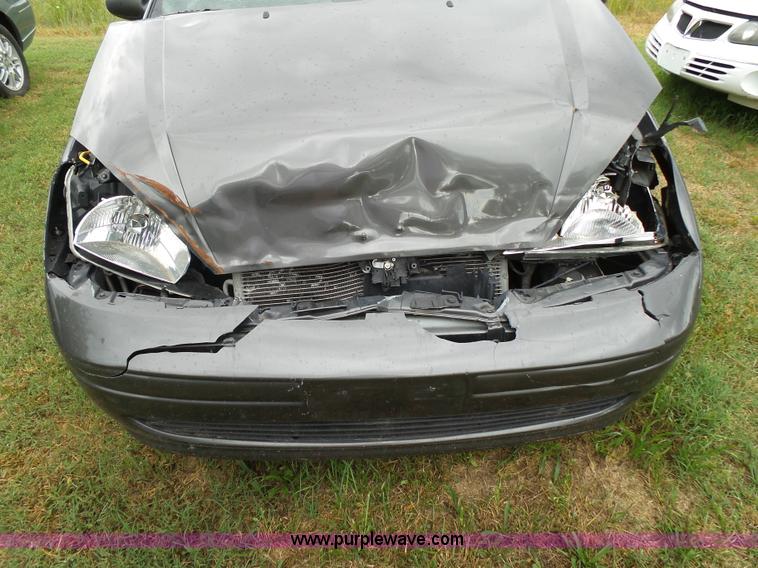 image for item K1237 2002 Ford Focus Wagon