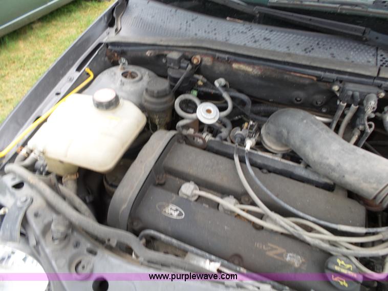 image for item K1237 2002 Ford Focus Wagon