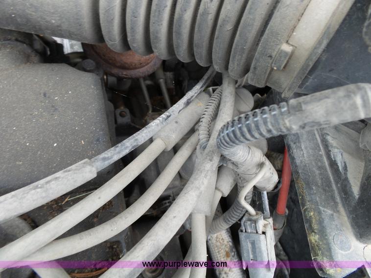 image for item K1237 2002 Ford Focus Wagon