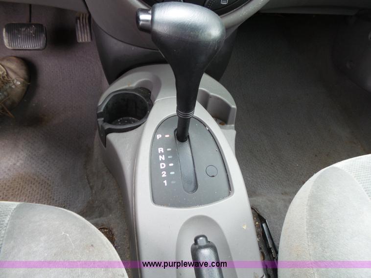 image for item K1237 2002 Ford Focus Wagon