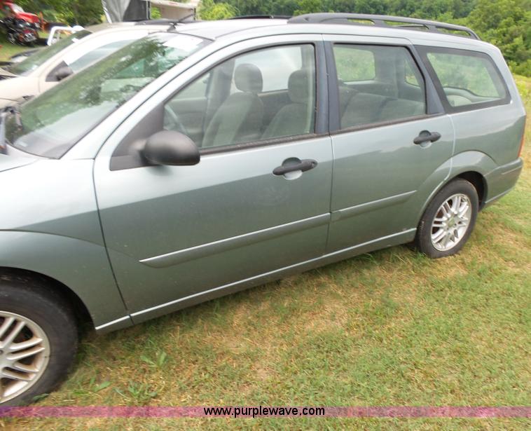 image for item K1238 2003 Ford Focus Wagon