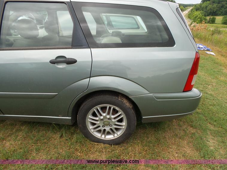 image for item K1238 2003 Ford Focus Wagon