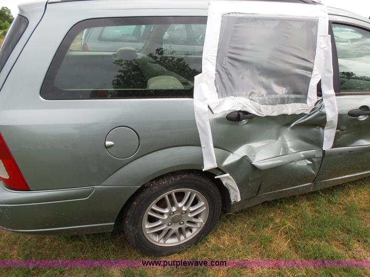image for item K1238 2003 Ford Focus Wagon