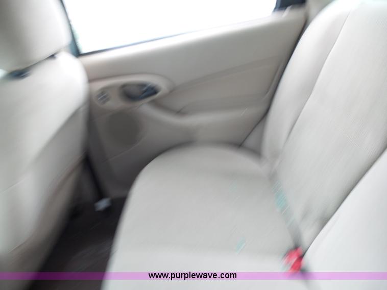 image for item K1238 2003 Ford Focus Wagon