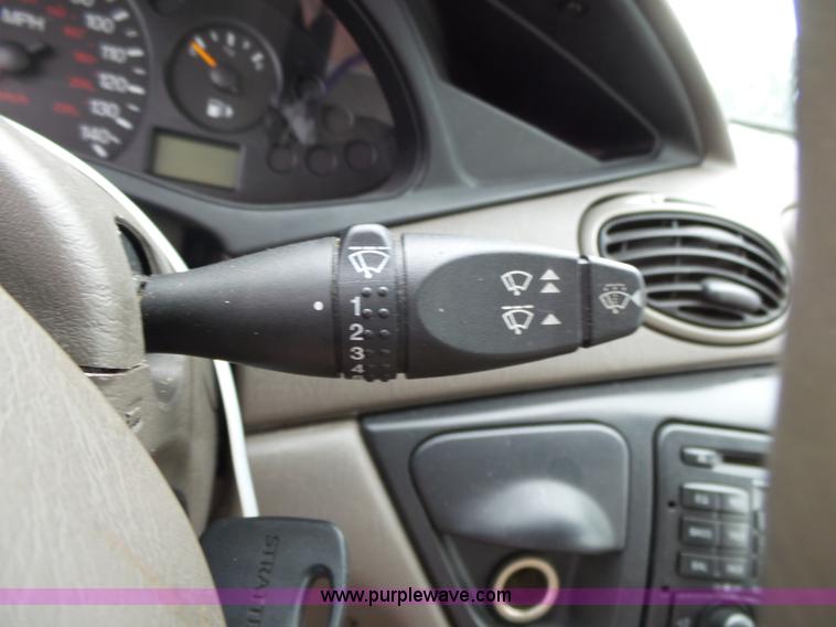 image for item K1238 2003 Ford Focus Wagon