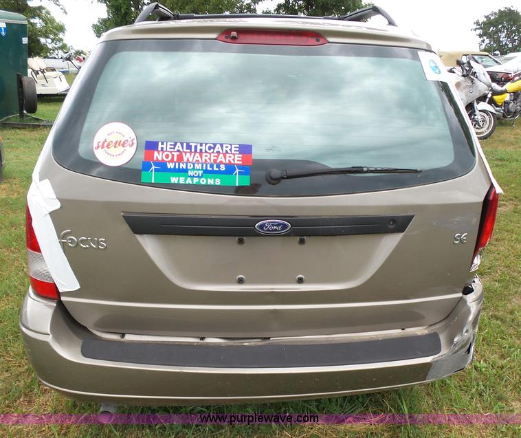 image for item K1239 2004 Ford Focus Wagon
