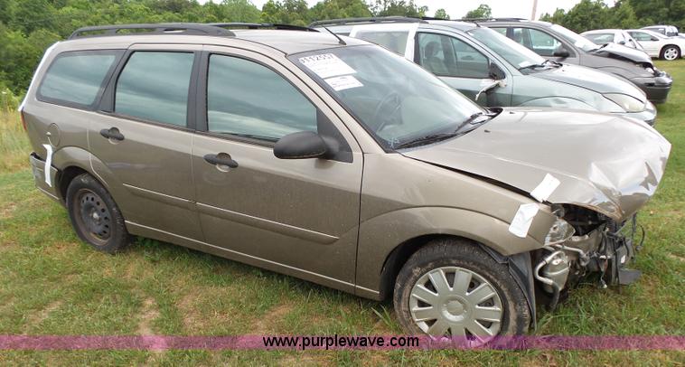 image for item K1239 2004 Ford Focus Wagon