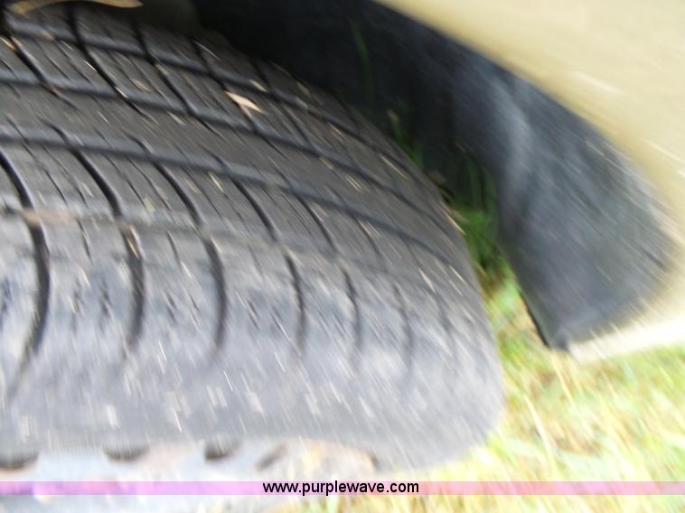 image for item K1239 2004 Ford Focus Wagon