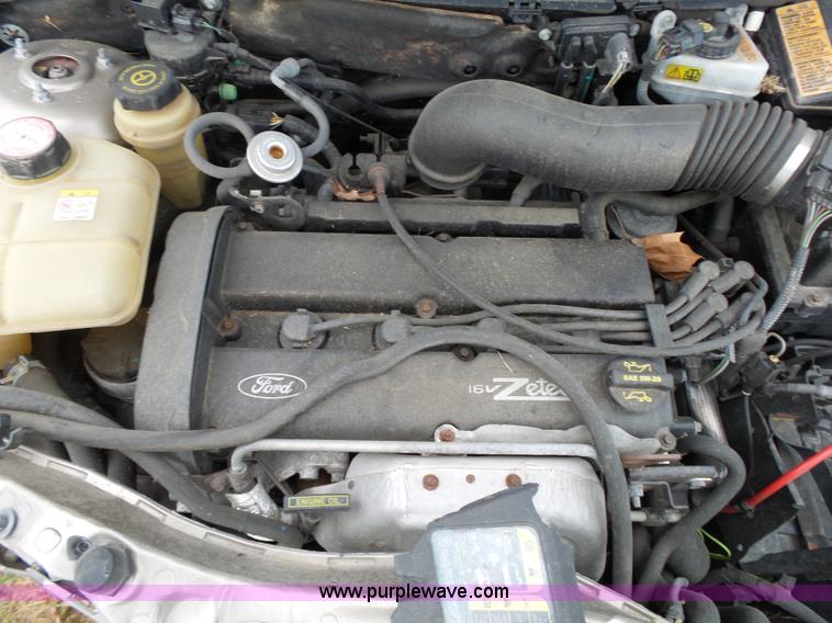 image for item K1239 2004 Ford Focus Wagon