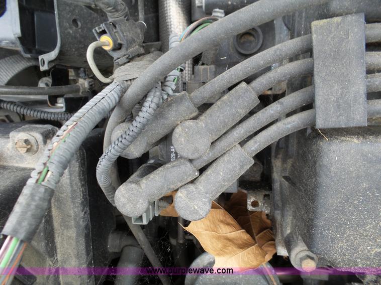 image for item K1239 2004 Ford Focus Wagon