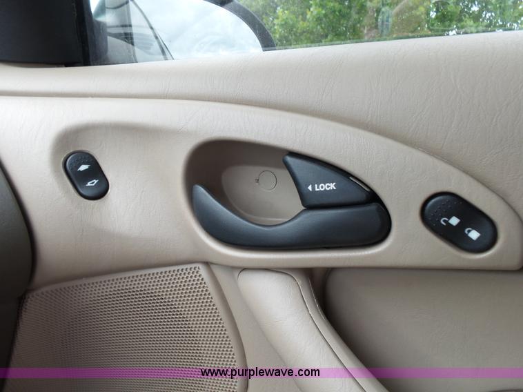 image for item K1239 2004 Ford Focus Wagon