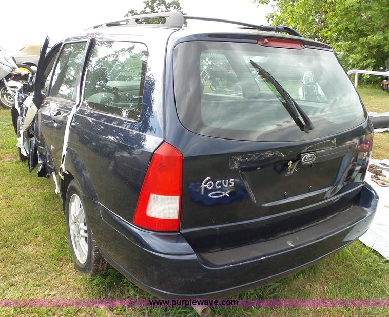 image for item K1240 2003 Ford Focus Wagon