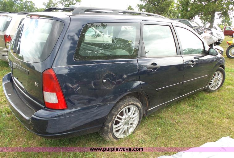 image for item K1240 2003 Ford Focus Wagon