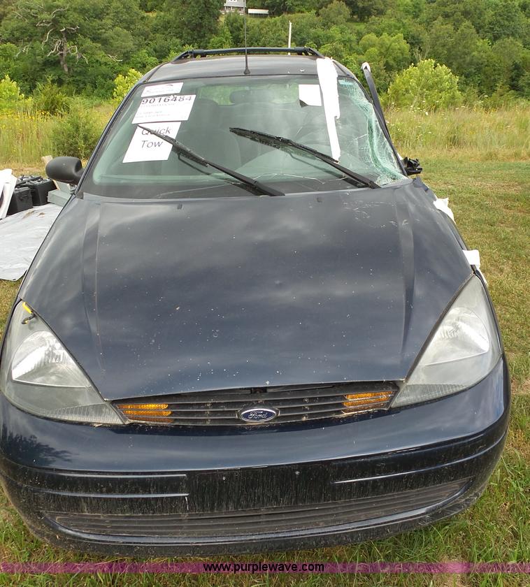 image for item K1240 2003 Ford Focus Wagon