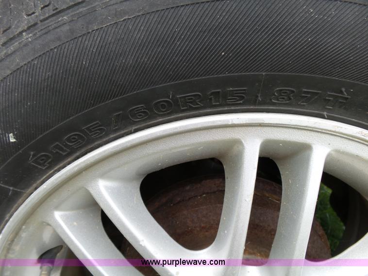 image for item K1240 2003 Ford Focus Wagon