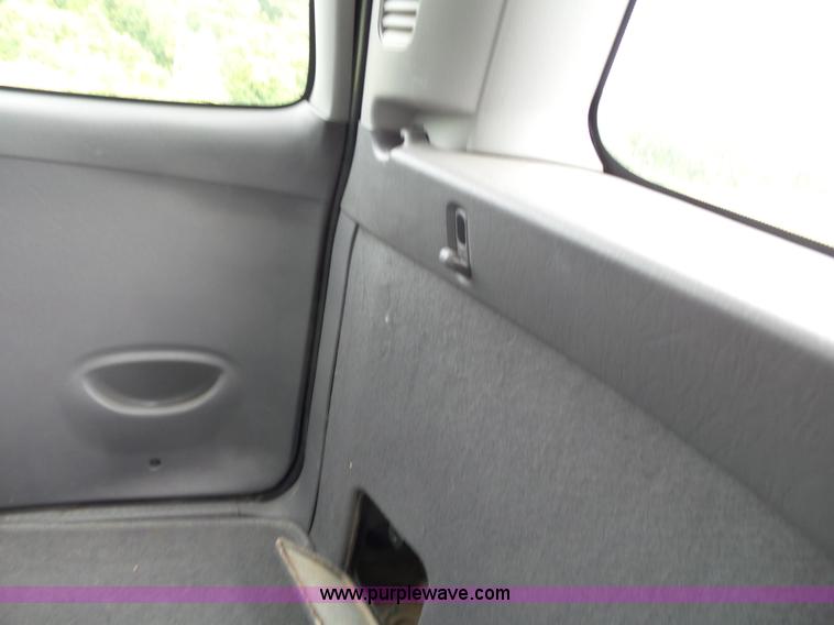 image for item K1240 2003 Ford Focus Wagon