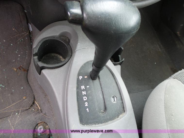 image for item K1240 2003 Ford Focus Wagon