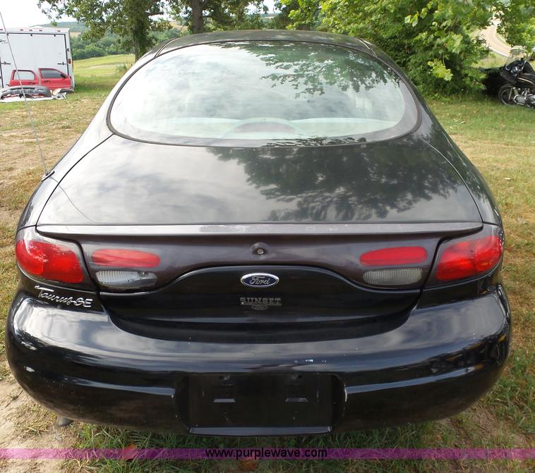 image for item K1243 1999 Ford Taurus