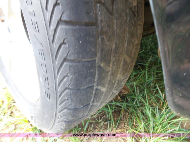 image for item K1243 1999 Ford Taurus