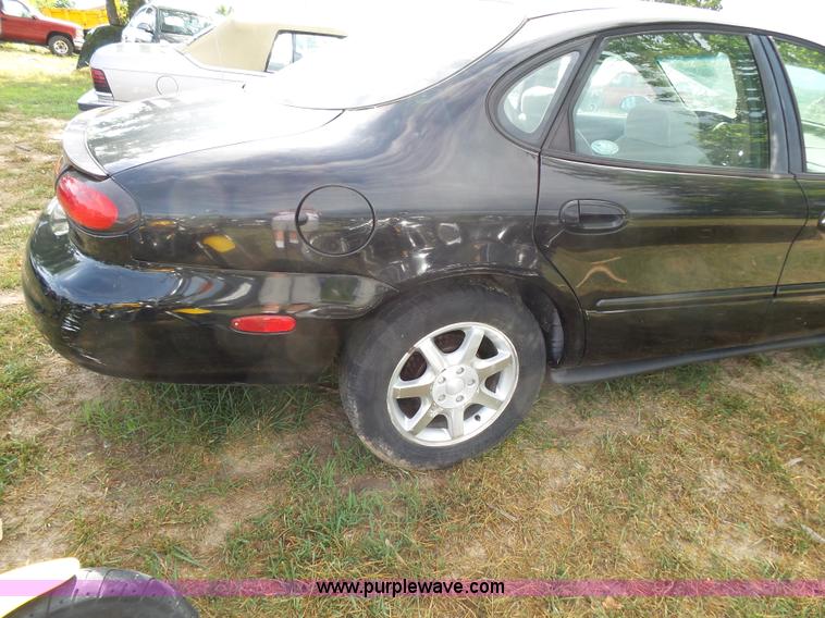 image for item K1243 1999 Ford Taurus