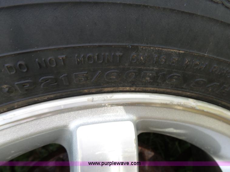 image for item K1243 1999 Ford Taurus