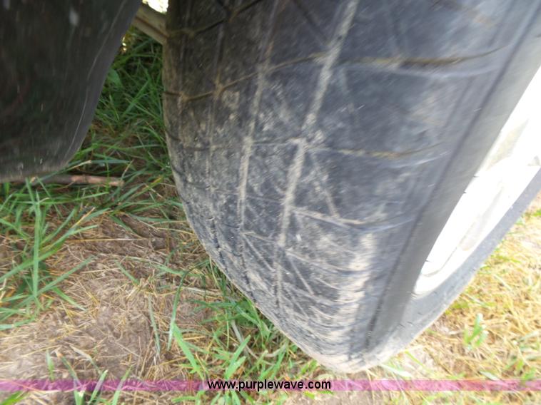 image for item K1243 1999 Ford Taurus