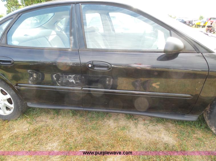 image for item K1243 1999 Ford Taurus