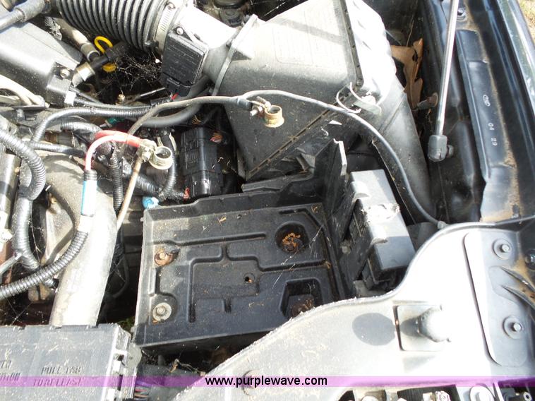 image for item K1243 1999 Ford Taurus