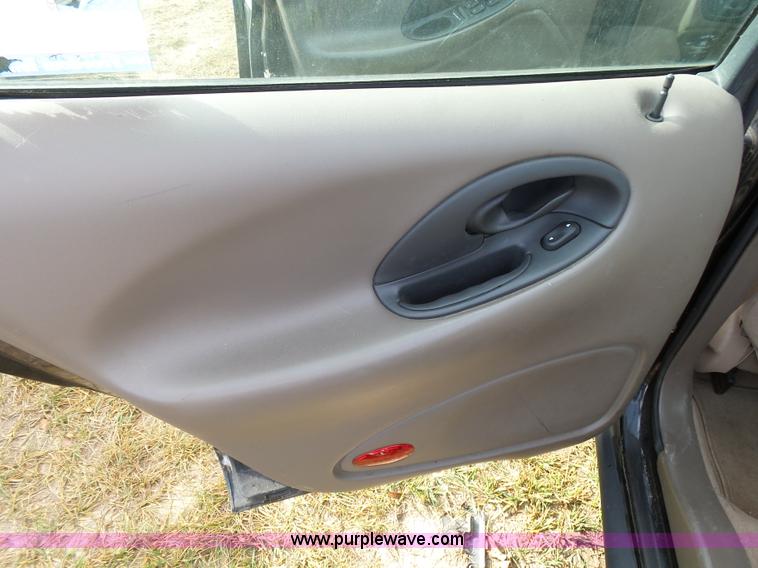 image for item K1243 1999 Ford Taurus