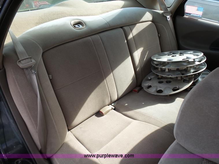 image for item K1243 1999 Ford Taurus