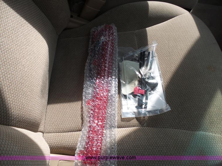 image for item K1243 1999 Ford Taurus