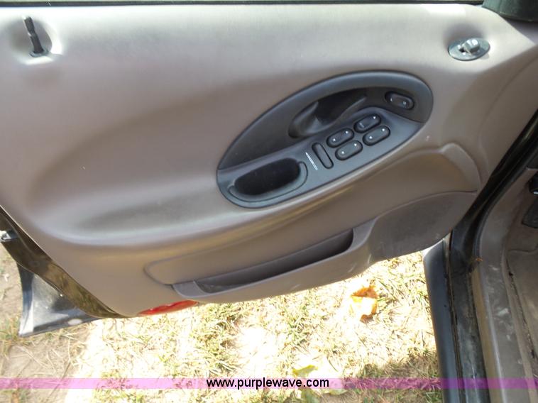 image for item K1243 1999 Ford Taurus