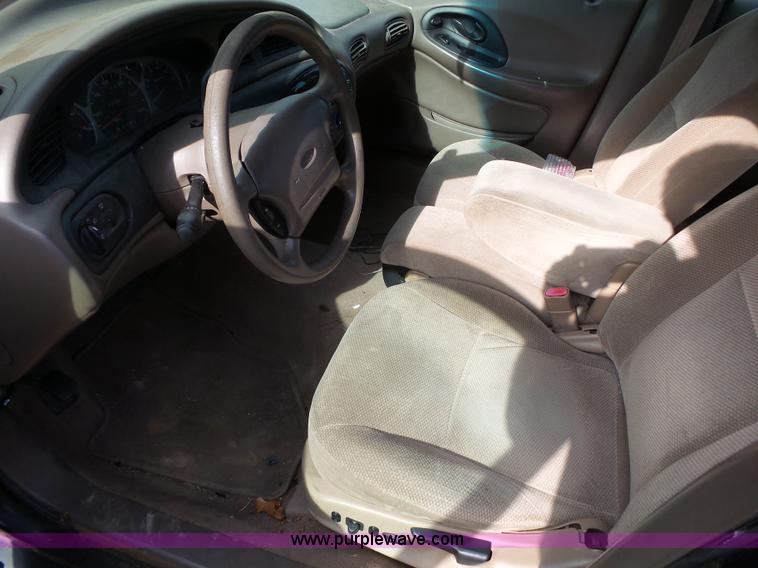 image for item K1243 1999 Ford Taurus