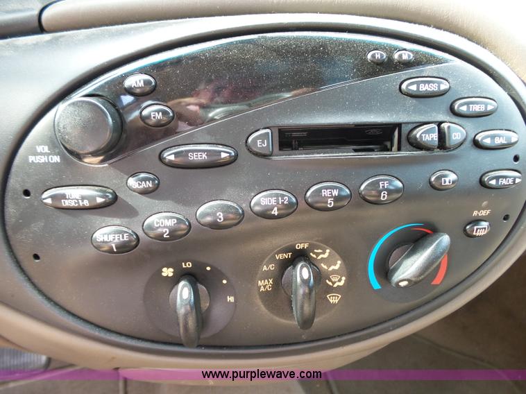 image for item K1243 1999 Ford Taurus