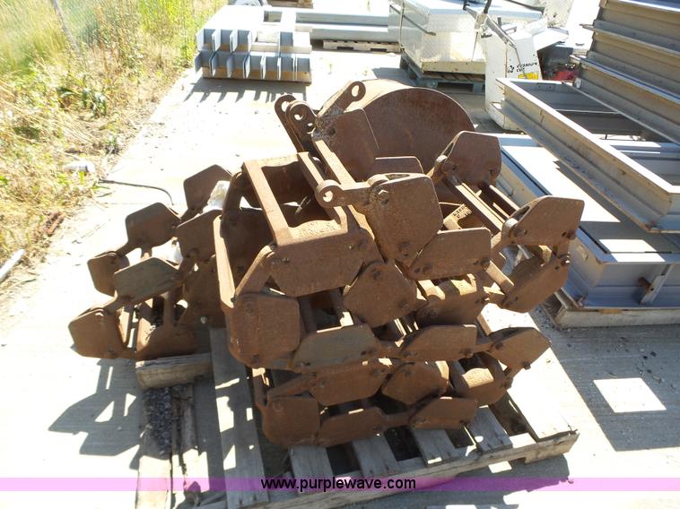 image for item K2199 Steel skid steer tracks