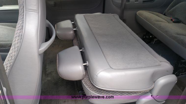 image for item K3238 1999 Dodge Grand Caravan SE van