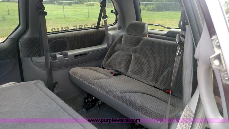 image for item K3238 1999 Dodge Grand Caravan SE van
