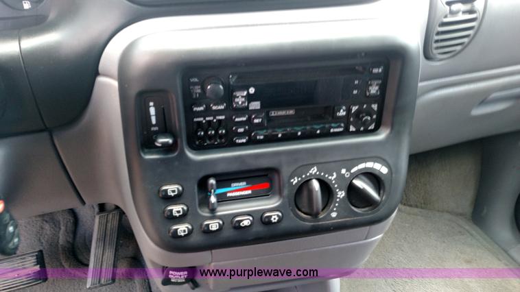 image for item K3238 1999 Dodge Grand Caravan SE van