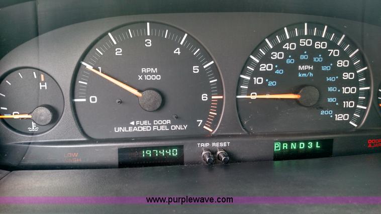 image for item K3238 1999 Dodge Grand Caravan SE van