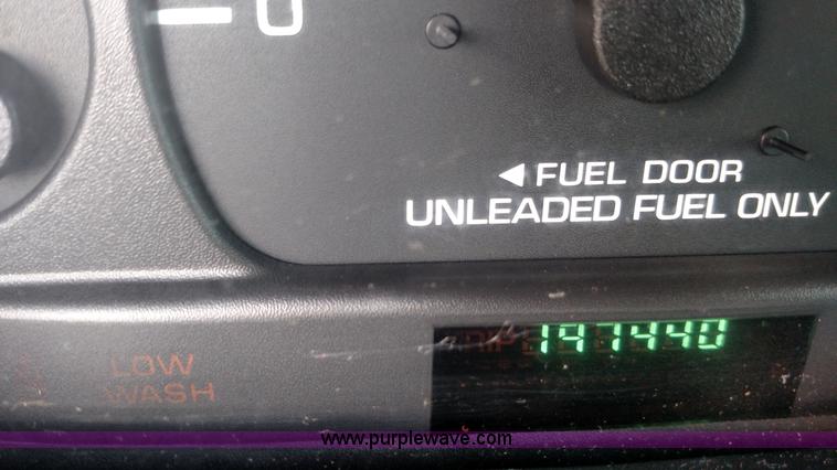 image for item K3238 1999 Dodge Grand Caravan SE van