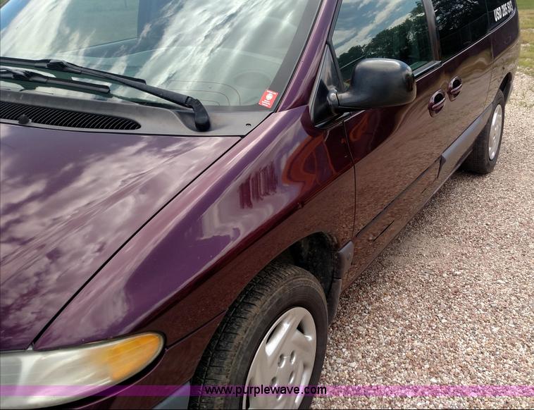 image for item K3238 1999 Dodge Grand Caravan SE van