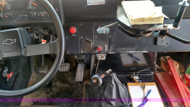 image for item K3239 1998 Chevrolet Blue Bird school bus