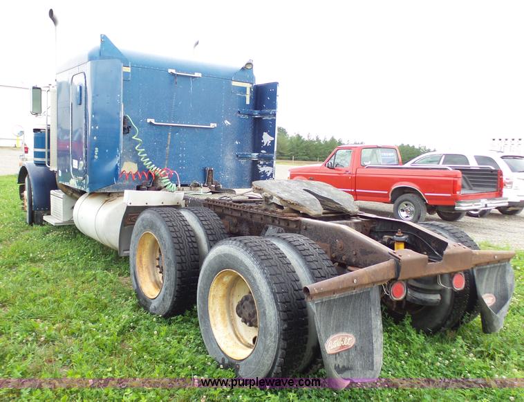 image for item K4015 1995 Peterbilt 379 semi truck