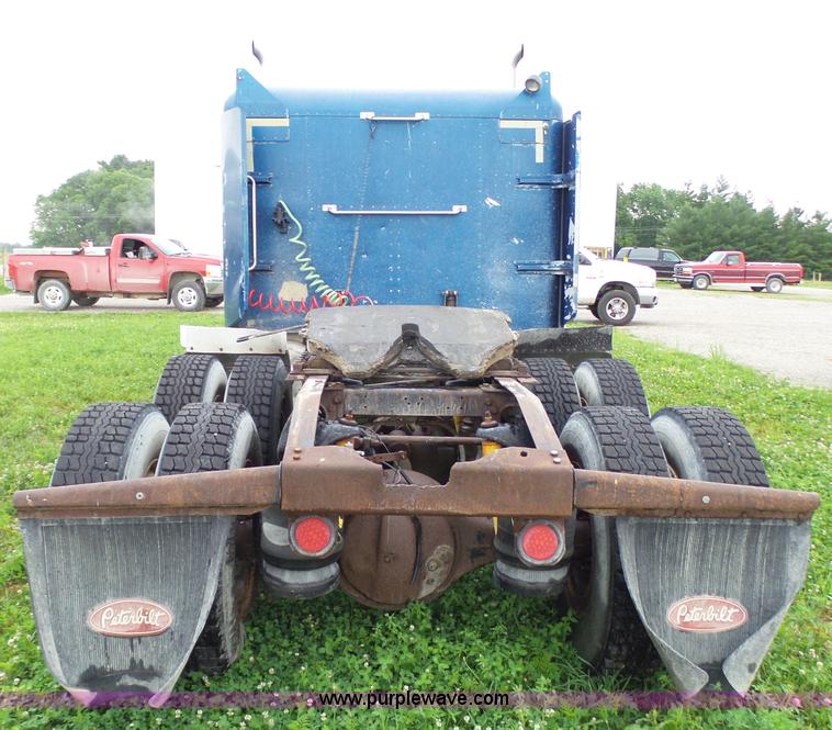 image for item K4015 1995 Peterbilt 379 semi truck